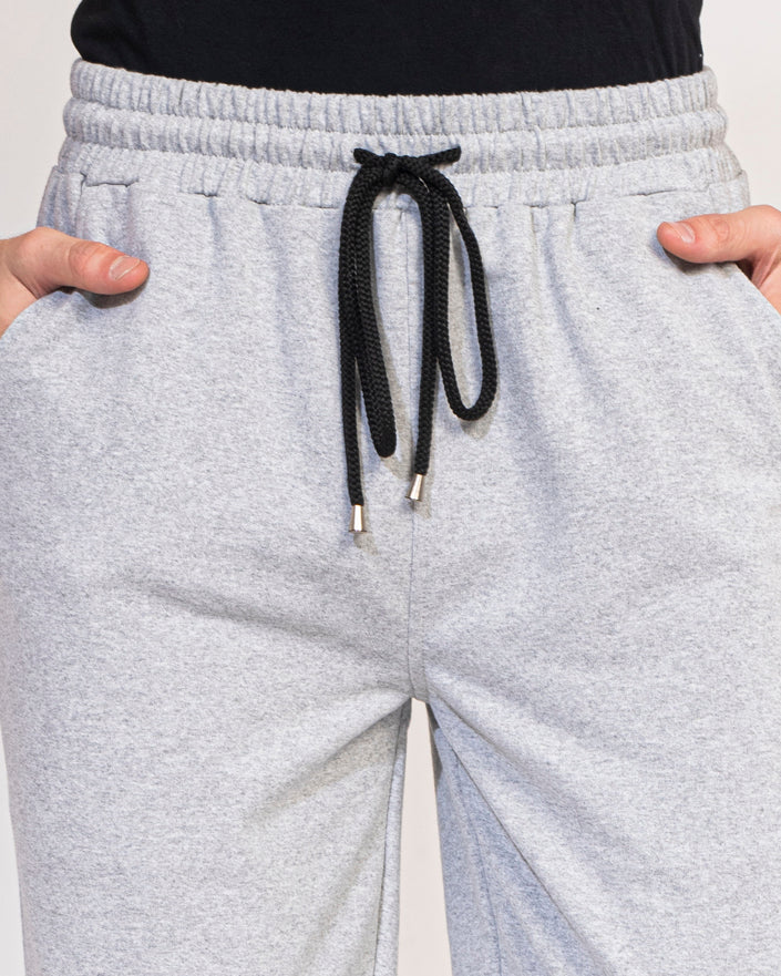 grey cargo pant closeup